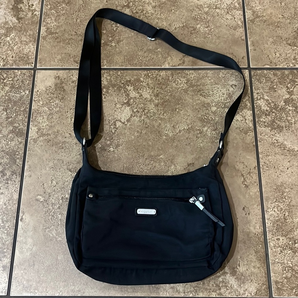 Baggalini bag
